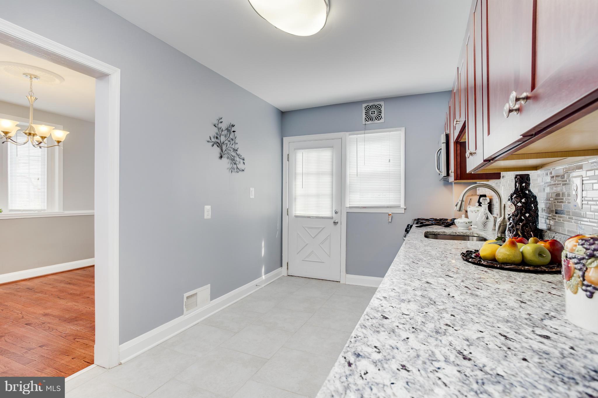 6231 Pilgrim Road Baltimore, MD 21214 - Photo 11 of 25 Kitchen