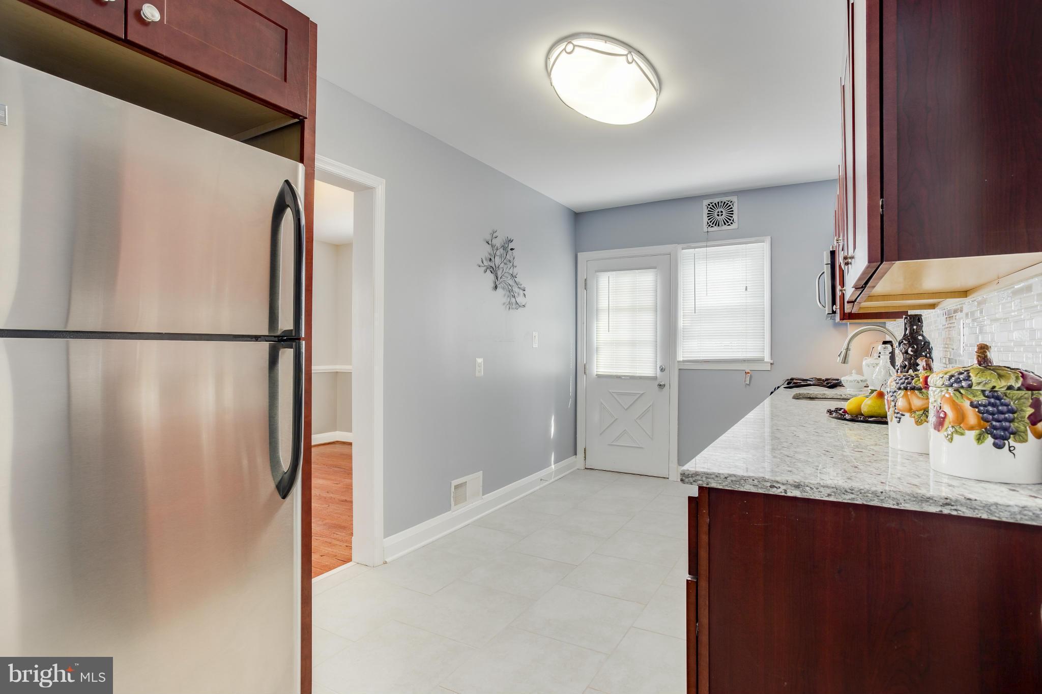 6231 Pilgrim Road Baltimore, MD 21214 - Photo 13 of 25 Kitchen