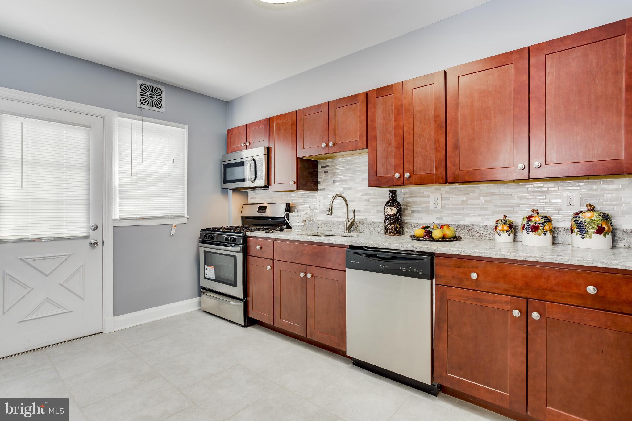 6231 Pilgrim Road Baltimore, MD 21214 - Photo 10 of 25 Kitchen
