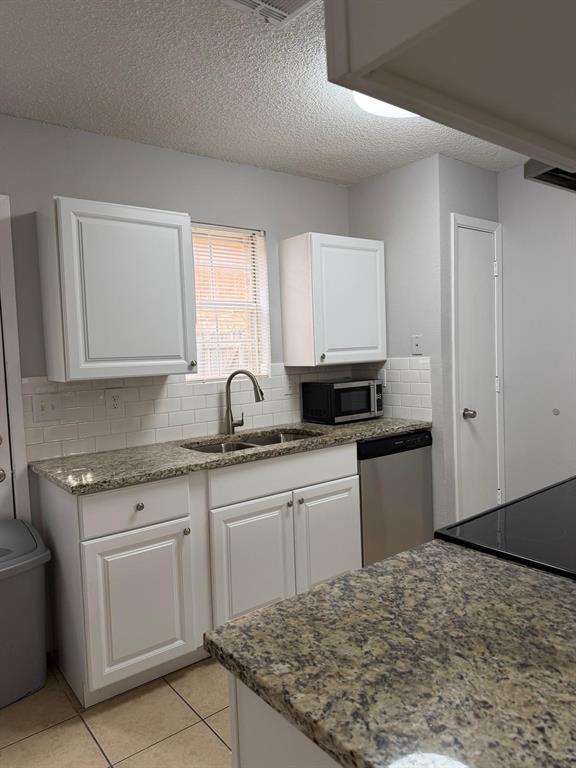 24 Abbey Road Euless, TX 76039 - Photo 17 of 38