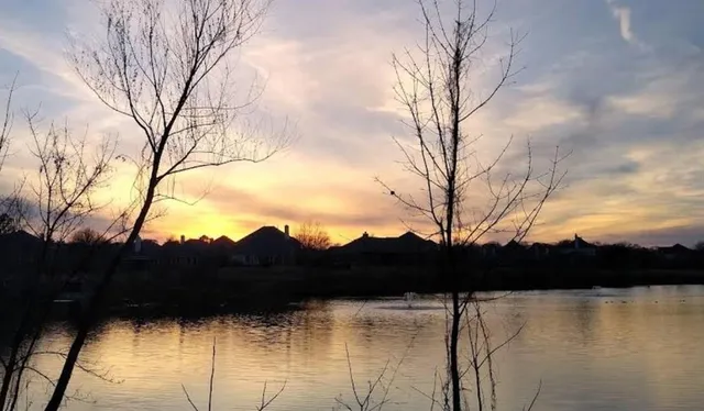 $239,500 | 24 Abbey Road, Euless, TX 76039