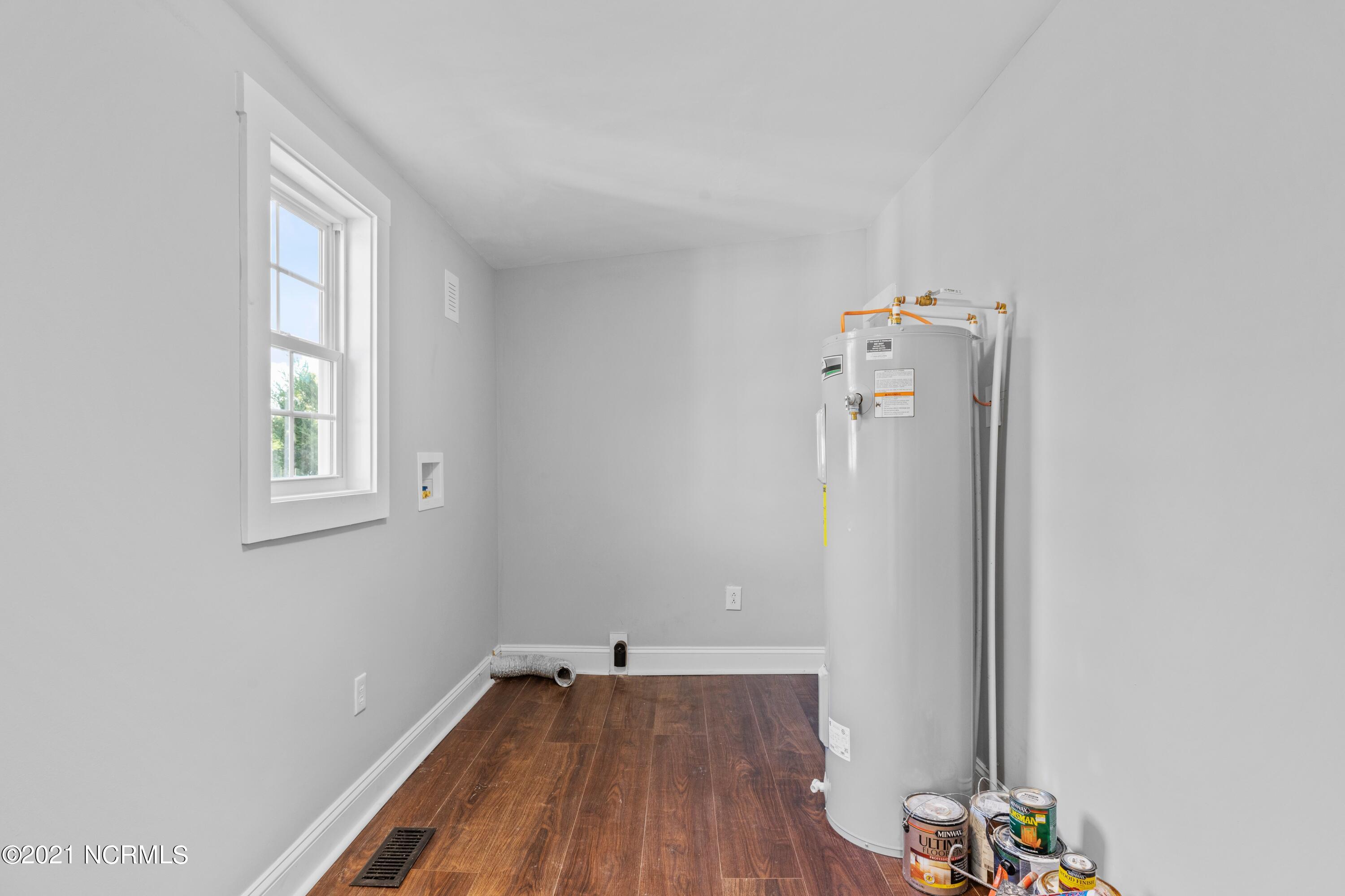 2711 Mayberry Loop Road Morehead City, NC 28557 - Photo 29 of 36 Utlilty Room