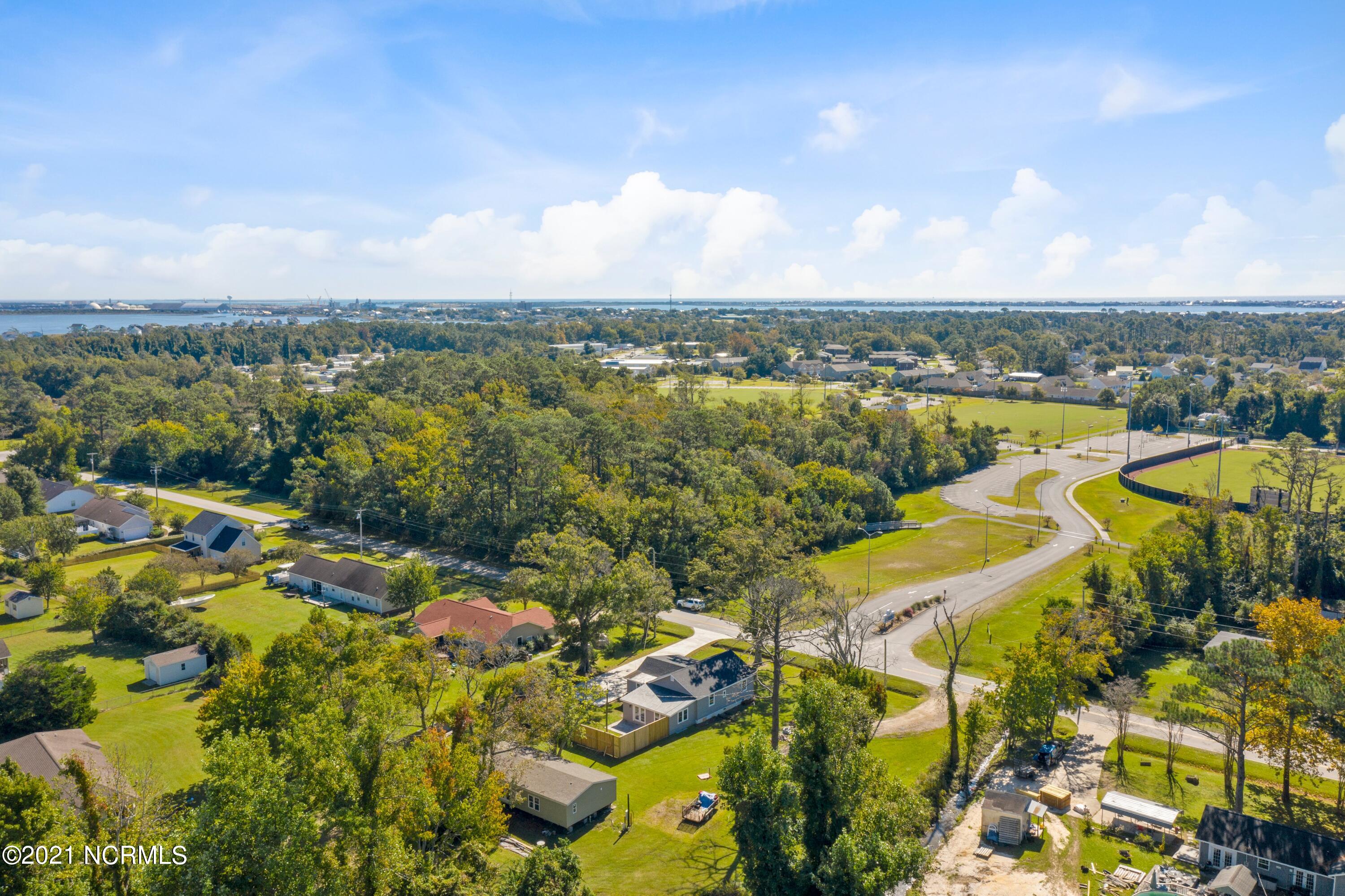 2711 Mayberry Loop Road Morehead City, NC 28557 - Photo 33 of 36 Aerial