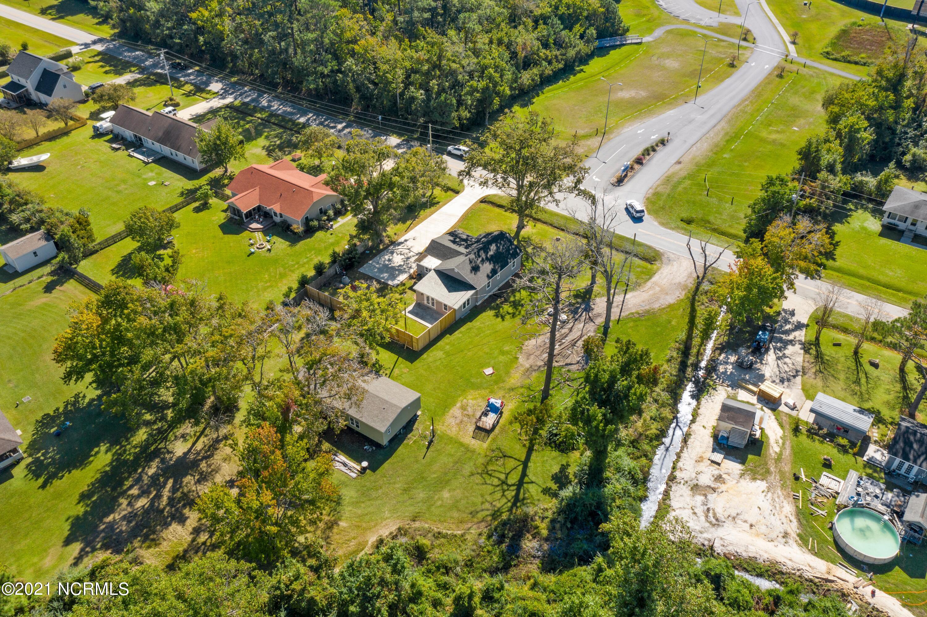2711 Mayberry Loop Road Morehead City, NC 28557 - Photo 34 of 36 Aerial