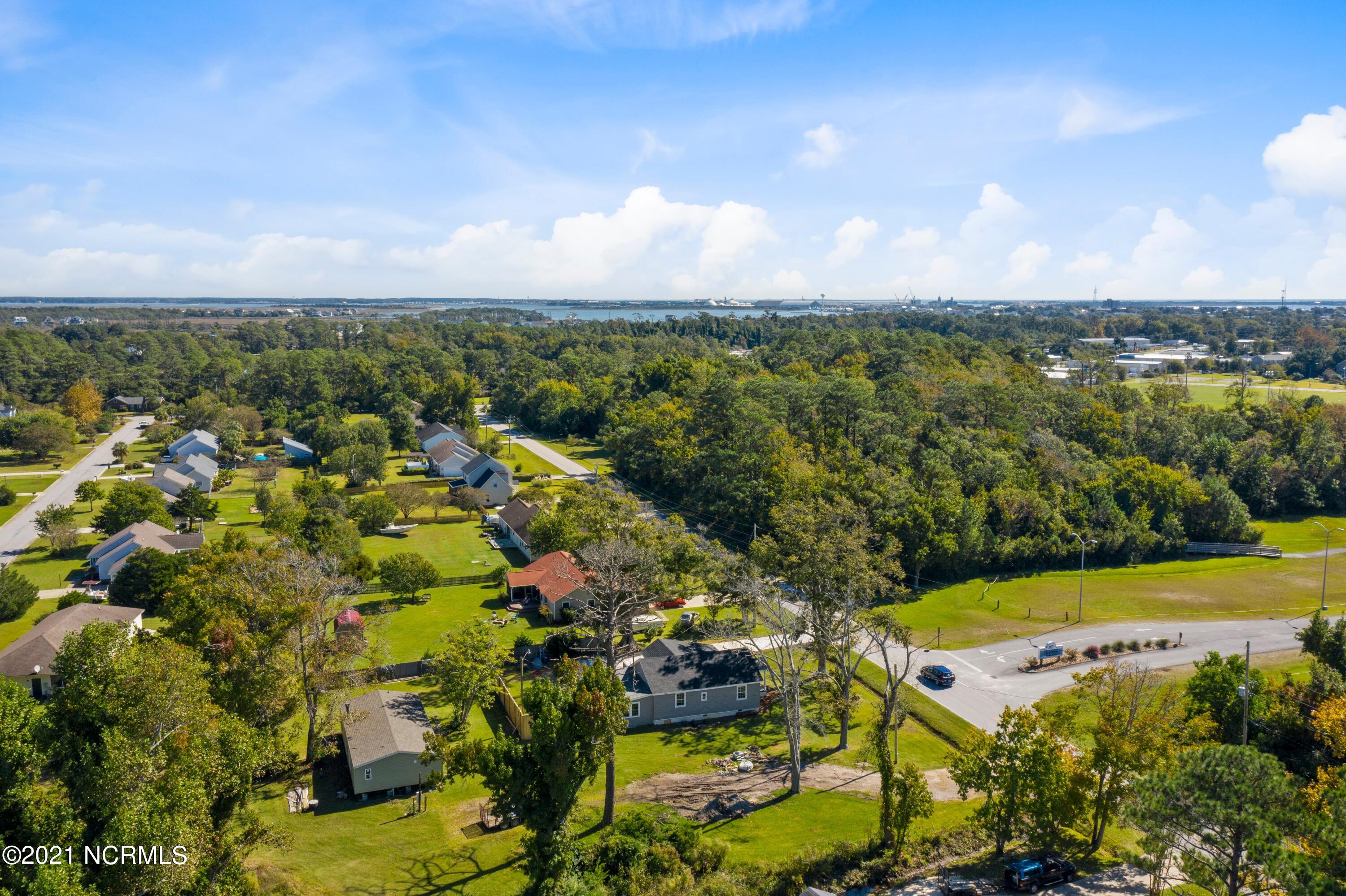 2711 Mayberry Loop Road Morehead City, NC 28557 - Photo 35 of 36 Aerial