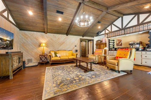 $545,000 | 2223 North Link Street, Palestine, TX 75803