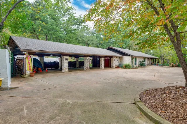 $545,000 | 2223 North Link Street, Palestine, TX 75803