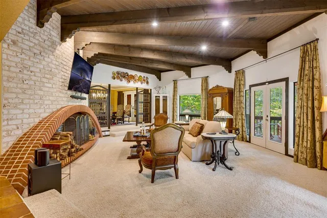 $545,000 | 2223 North Link Street, Palestine, TX 75803