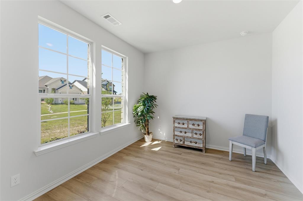 1237 Sabine River Lane Springtown, TX 76082 - Photo 6 of 35