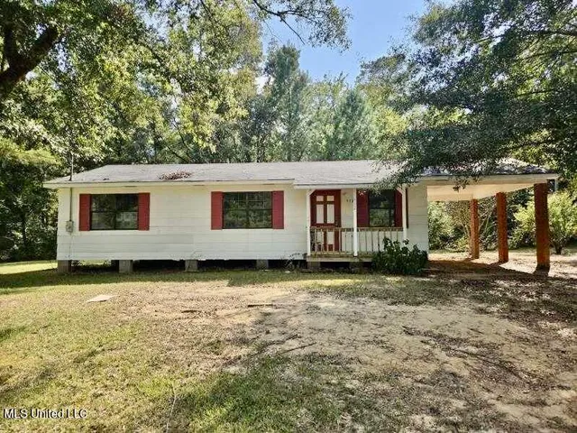 $850 | 74 Nelson Road, Roxie, MS 39661