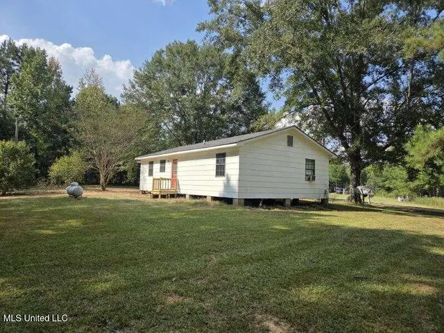 $850 | 74 Nelson Road, Roxie, MS 39661
