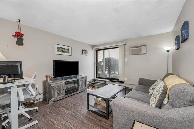 $319,900 | 5 Washington Street, Unit A5, Reading, MA 01867