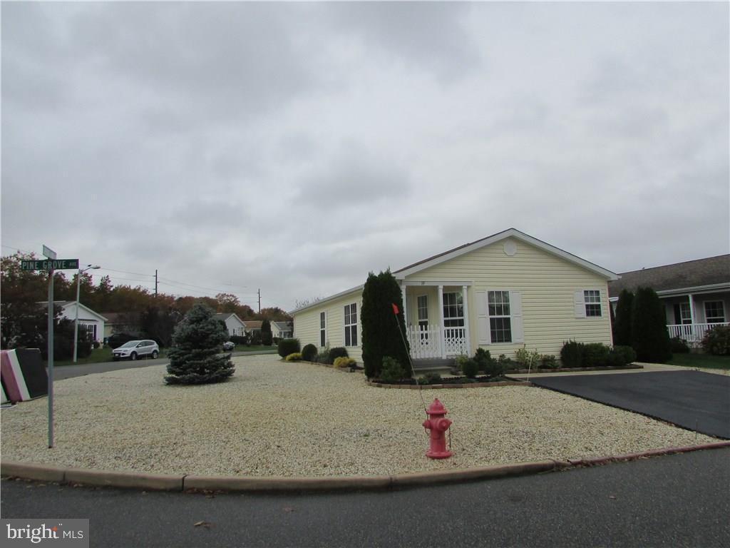 19 Spring Lake Road Manahawkin, NJ 08050 - Photo 2 of 29 Gallery Image 2