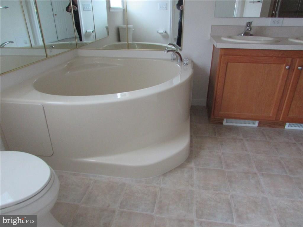19 Spring Lake Road Manahawkin, NJ 08050 - Photo 19 of 29 Gallery Image 19