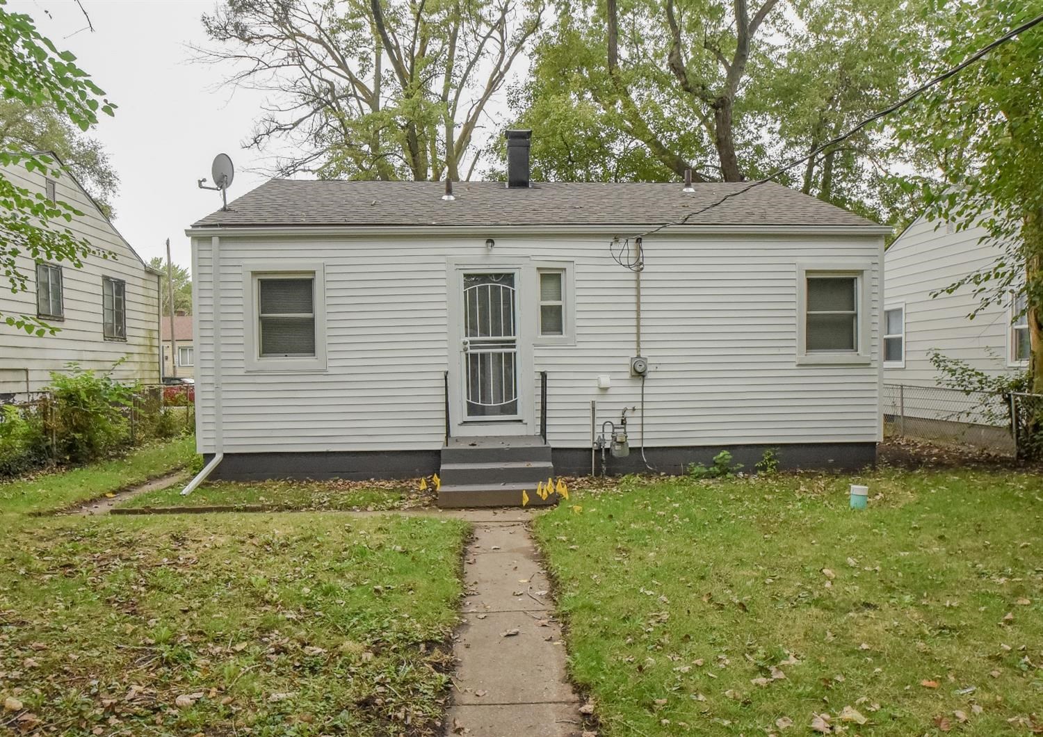 349 Dallas Street Gary, IN 46406 - Photo 2 of 7 1500x1060