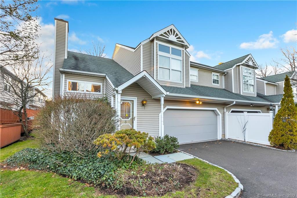 162 Colonial Road, Unit 3 Stamford, CT 06906 - Photo 1 of 1