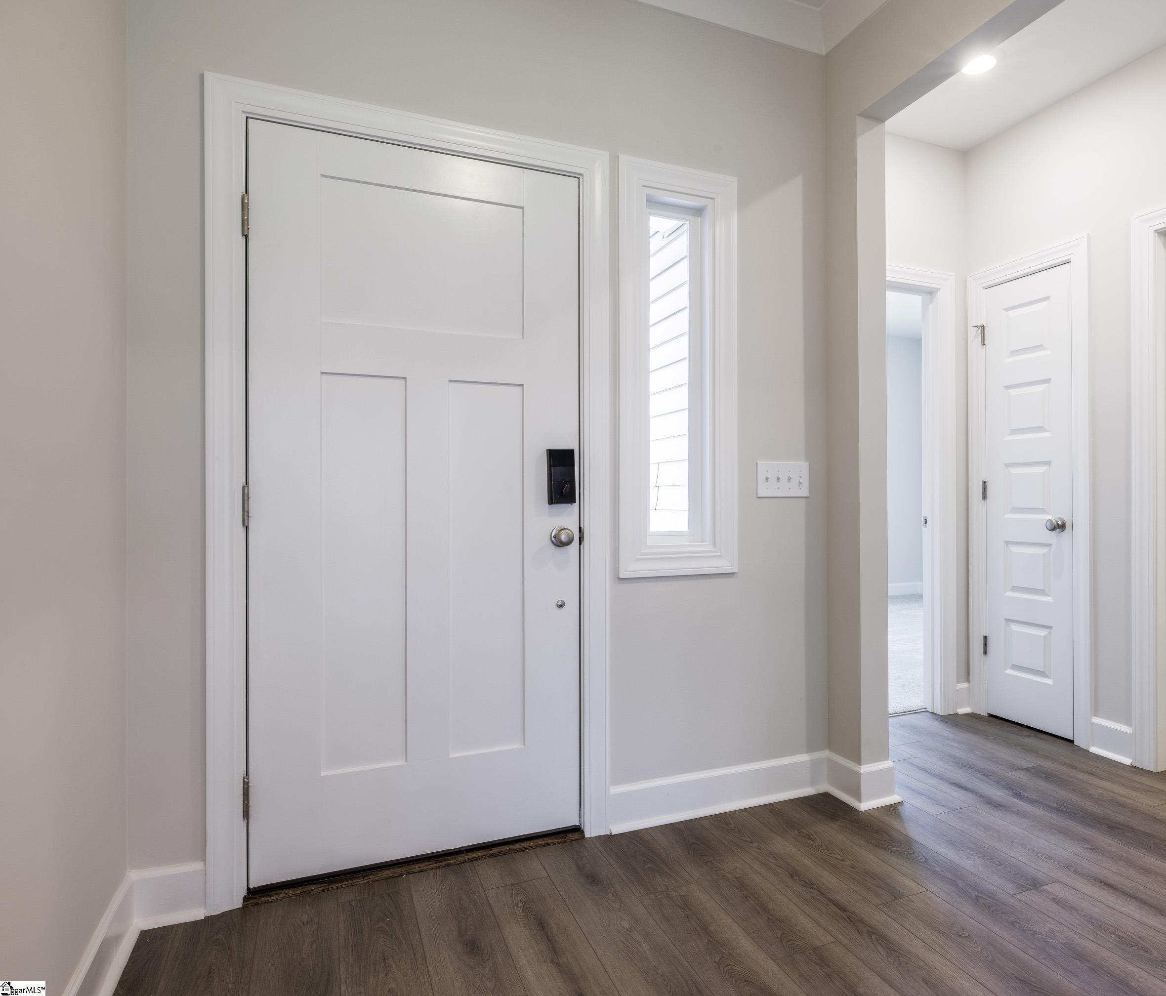 207 Fenner Place Greenville, SC 29607 - Photo 5 of 40