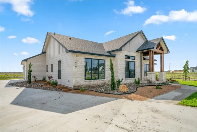$638,500 | 1454 Fenner Ranch Drive, Corpus Christi, TX 78415