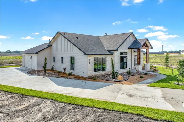 $638,500 | 1454 Fenner Ranch Drive, Corpus Christi, TX 78415