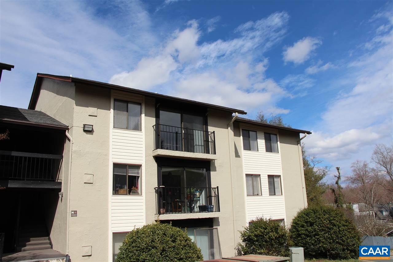36 Spring Court Charlottesville, VA 22901 - Photo 1 of 16 Gallery Image 1