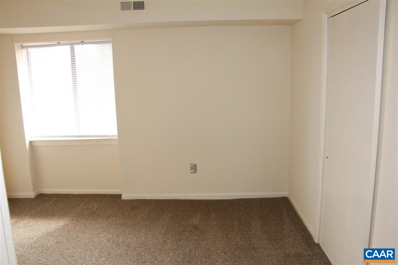 36 Spring Court Charlottesville, VA 22901 - Photo 9 of 16 Gallery Image 9