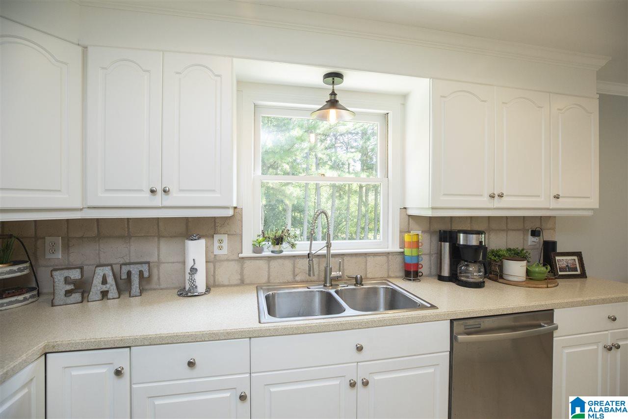 893 Springmeadow Drive Gardendale, AL 35071 - Photo 12 of 49