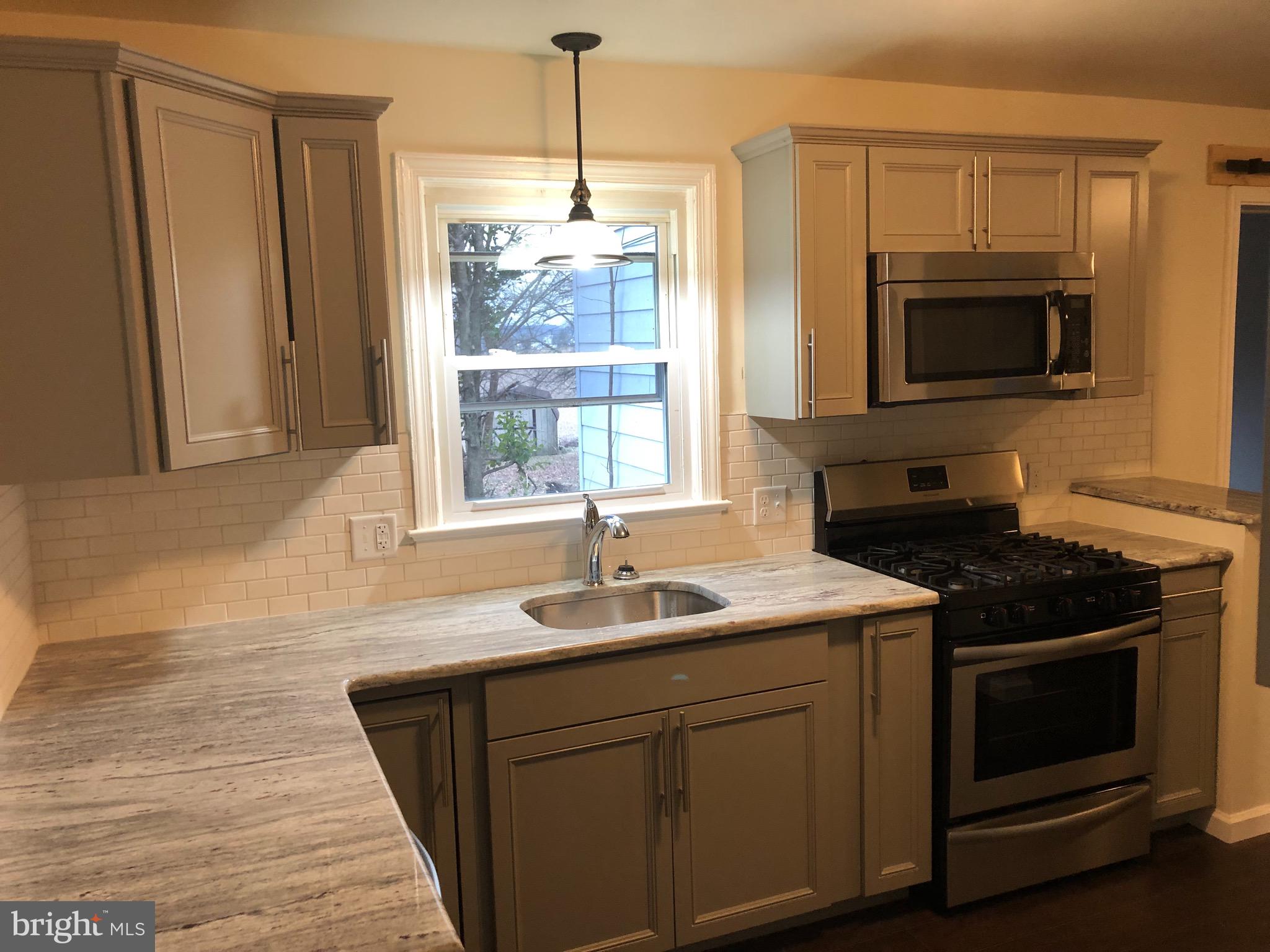 4698 Wolfs Church Road York, PA 17408 - Photo 6 of 20