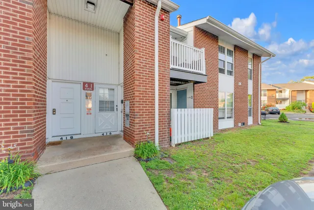 $175,000 | 275 Green Street, Unit 4I6, Edgewater Park, NJ 08010