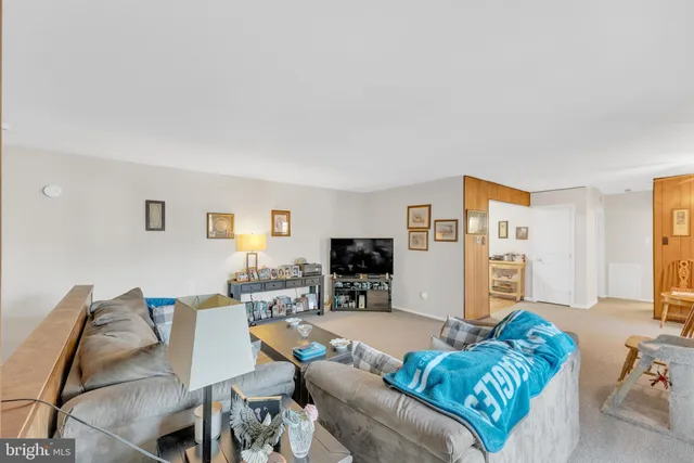 $175,000 | 275 Green Street, Unit 4I6, Edgewater Park, NJ 08010