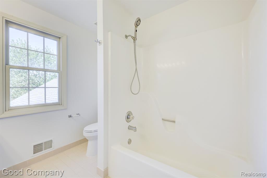 3526 Inverness Drive Rochester, MI 48306 - Photo 54 of 82
