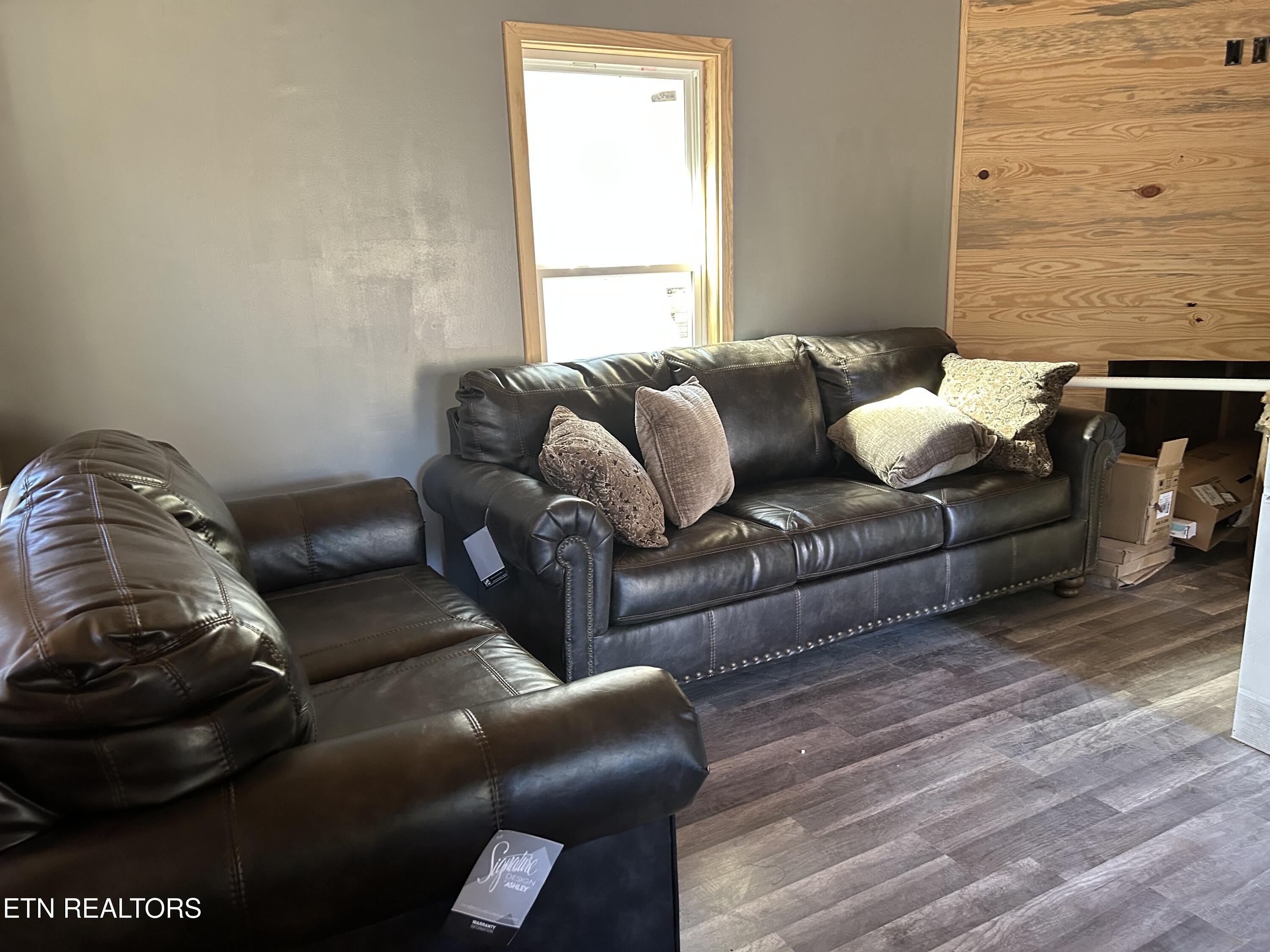 269 Mountain Mist Lane Del Rio, TN 37727 - Photo 6 of 18 D281F636-718C-4DF8-AEF0-5BCDF4251360