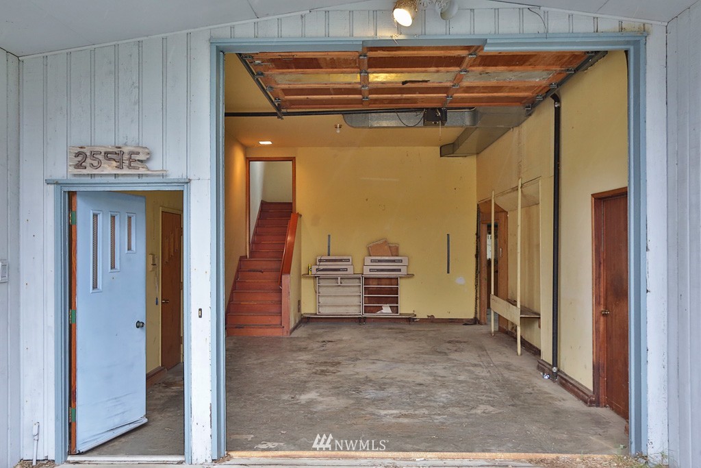 2551 Sunlight Beach Road Clinton, WA 98236 - Photo 12 of 18 Gallery Image 12