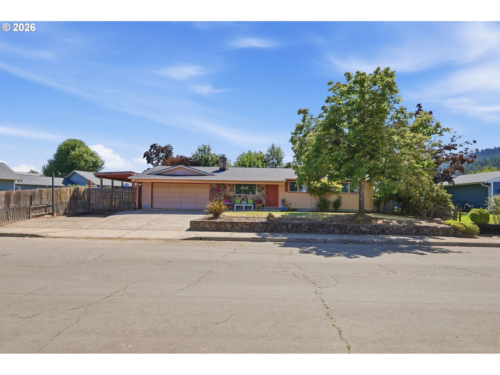 277 71st Place Springfield, OR 97478 - Photo 3 of 48