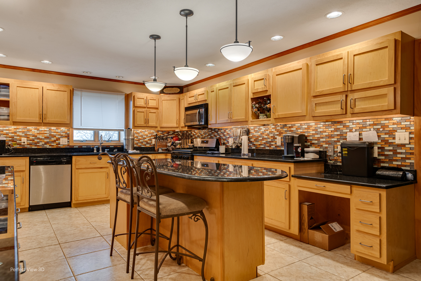 929 Lincoln Street Minonk, IL 61760 - Photo 3 of 26 a kitchen with lots of counter top space