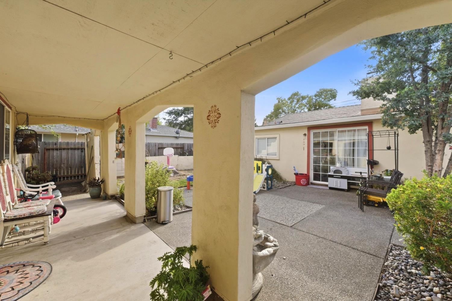 2160 Gunn Road Carmichael, CA 95608 - Photo 37 of 42 Courtyard between units at Unit B looking toward the rear of Unit A