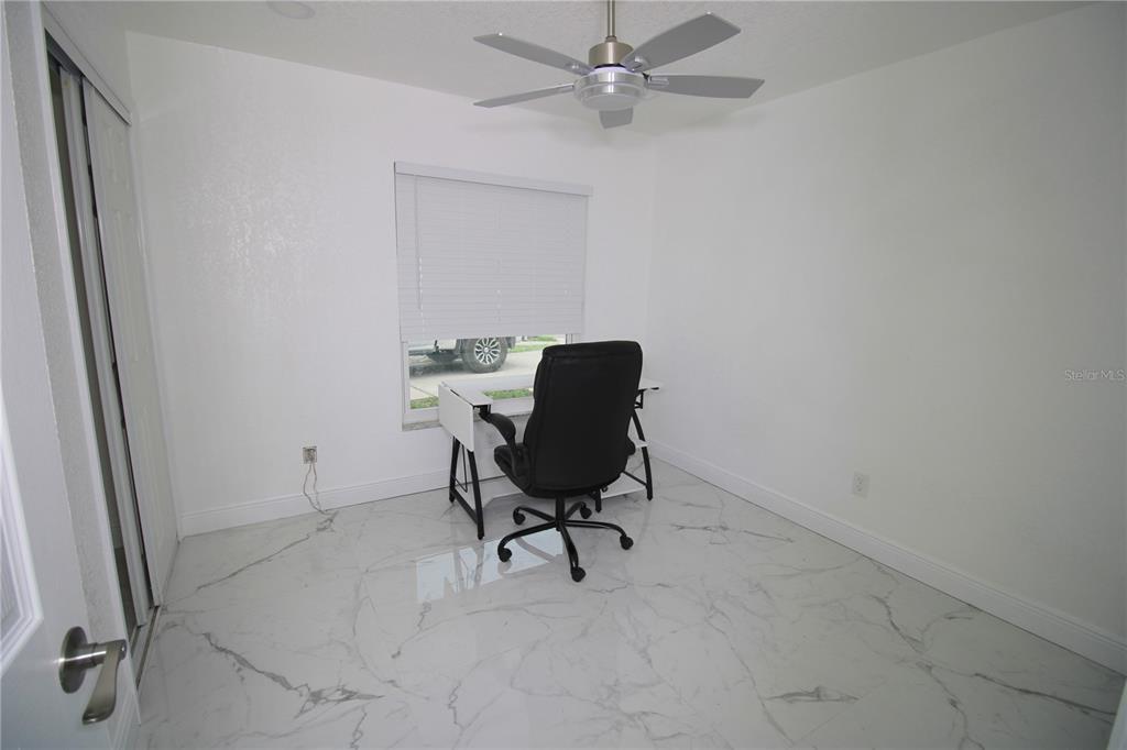 707 Innergary Place Valrico, FL 33594 - Photo 18 of 33