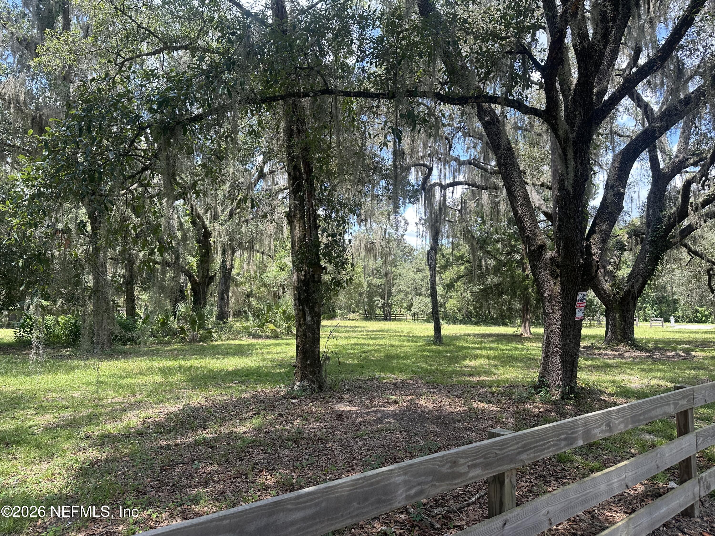 101 West Strickland Road Interlachen, FL 32148 - Photo 6 of 33 grounds