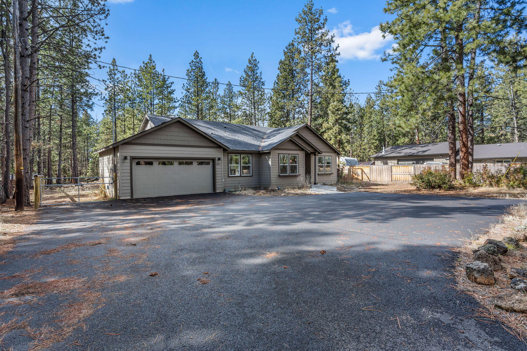 60055 Turquoise Road Bend, OR 97702 - Photo 2 of 41 2026_02_25_60055_turquoise_road-3