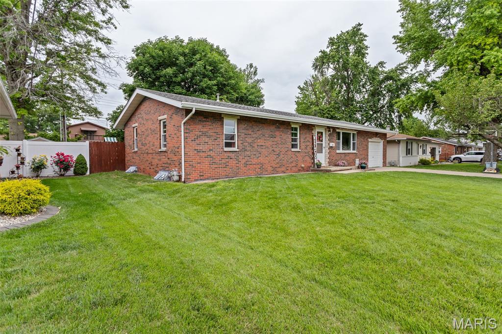 416 Sanders Street Bethalto, IL 62010 - Photo 3 of 49