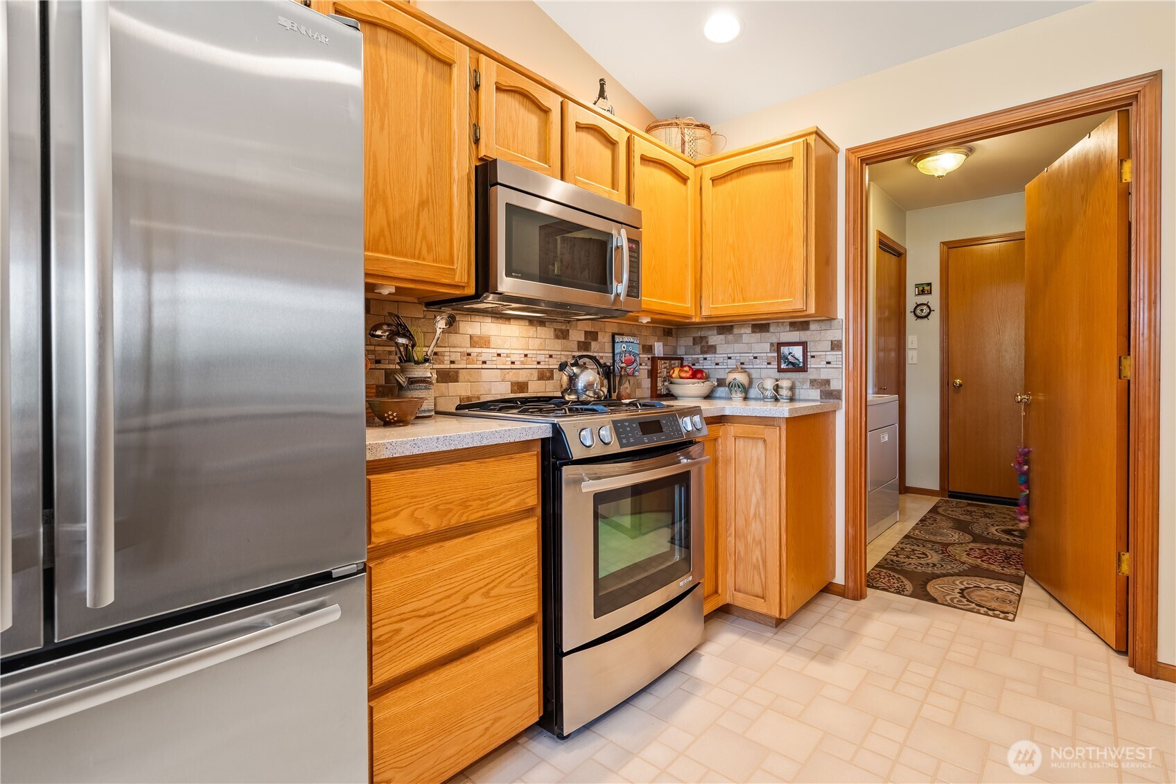 8232 Snohomish Road Blaine, WA 98230 - Photo 10 of 30