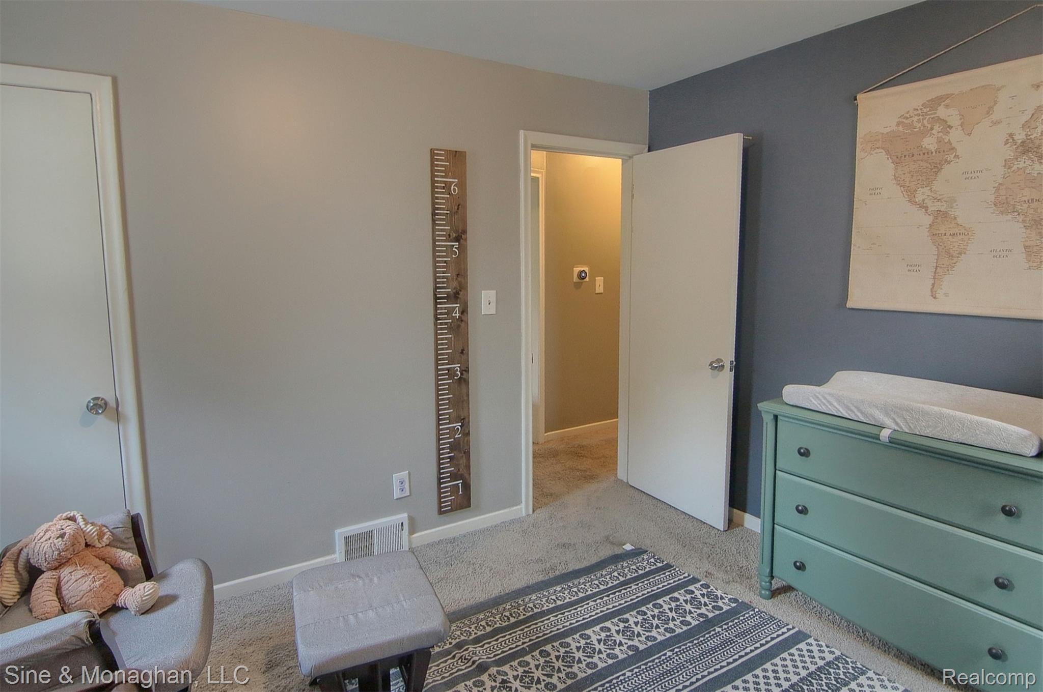 1226 Hampton Road Grosse Pointe, MI 48236 - Photo 14 of 26 14-2nd Bedroom 2nd View.jpg