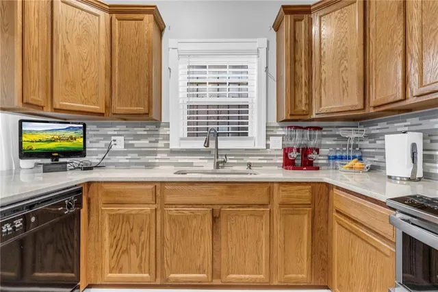 $296,999 | 5312 Woodland Avenue, Kansas City, MO 64110