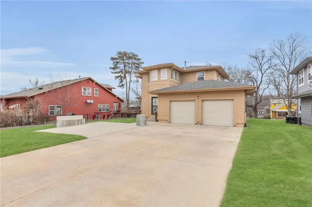 $296,999 | 5312 Woodland Avenue, Kansas City, MO 64110