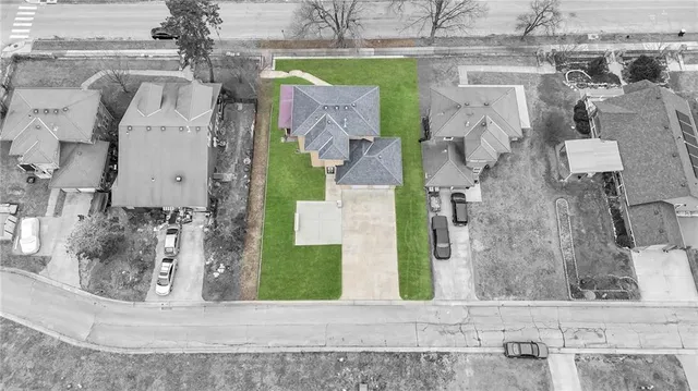 $296,999 | 5312 Woodland Avenue, Kansas City, MO 64110