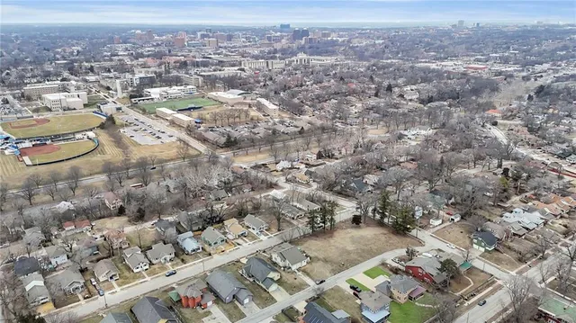 $296,999 | 5312 Woodland Avenue, Kansas City, MO 64110