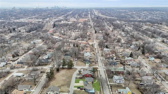 $296,999 | 5312 Woodland Avenue, Kansas City, MO 64110