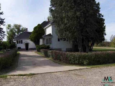 160 East Castle Road Fostoria, MI 48435 - Photo 3 of 26 596483-2.JPG