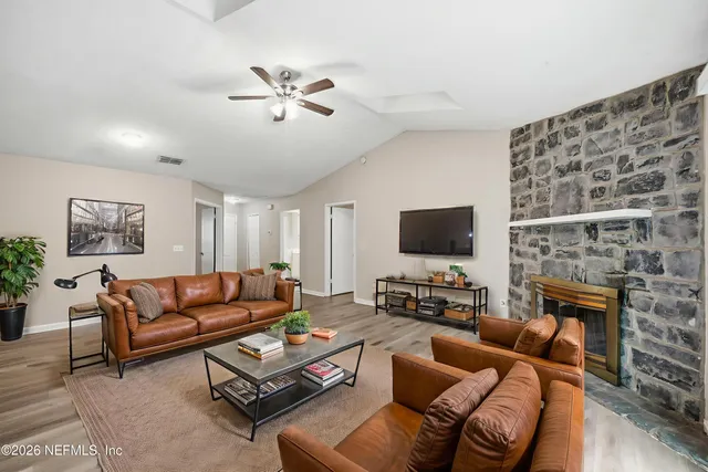 $365,000 | 187 Annandale Drive East, Jacksonville, FL 32225