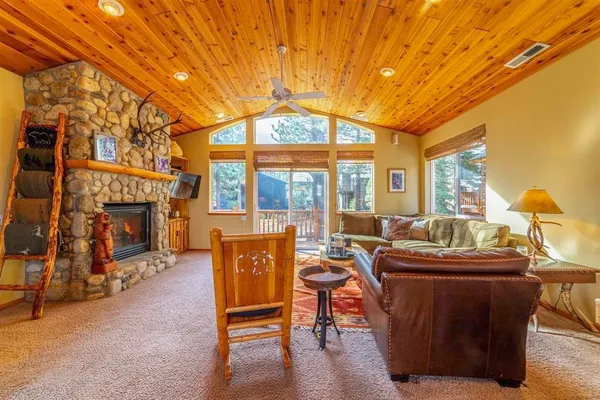 $1,650,000 | 254 Holiday Vista Drive, Mammoth Lakes, CA 93546