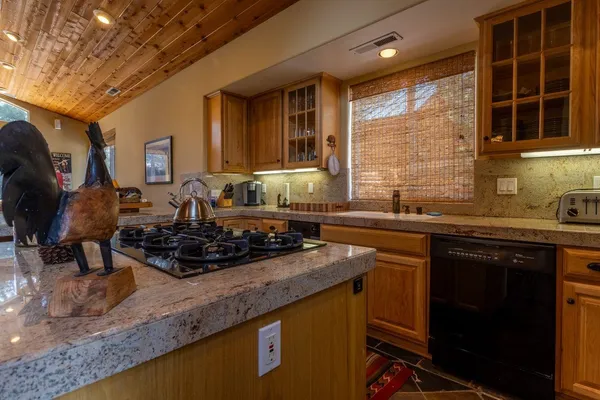 $1,650,000 | 254 Holiday Vista Drive, Mammoth Lakes, CA 93546